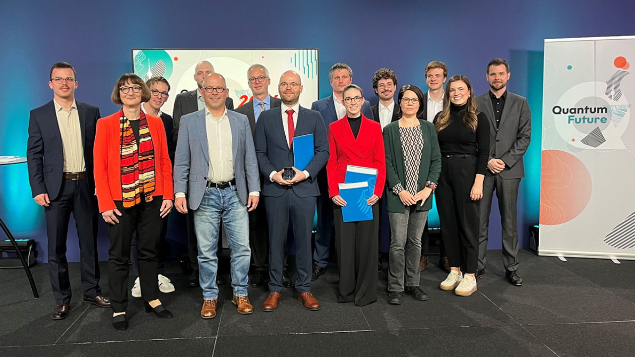 Group photo of finalists and fury of the Quantum Future Award